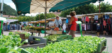 MARCHÉ HEBDOMADAIRE